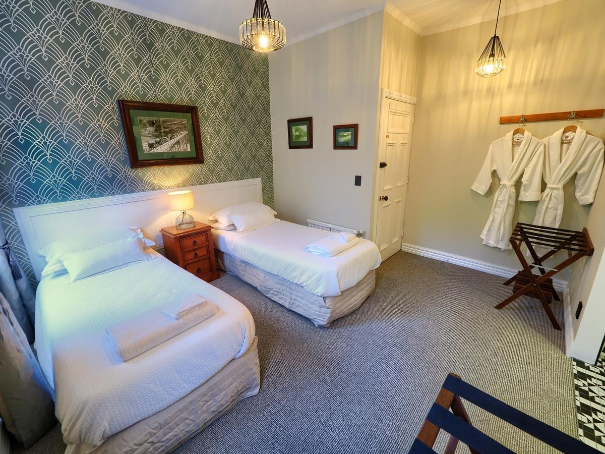 The Ferry Bed & Breakfast Квинстаун Экстерьер фото